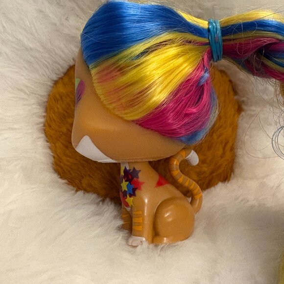 VIP PETS CATS Doll Figure Kitten MELISSA Long Rainbow Hair (SKU: 298TO) - Picture 4 of 10